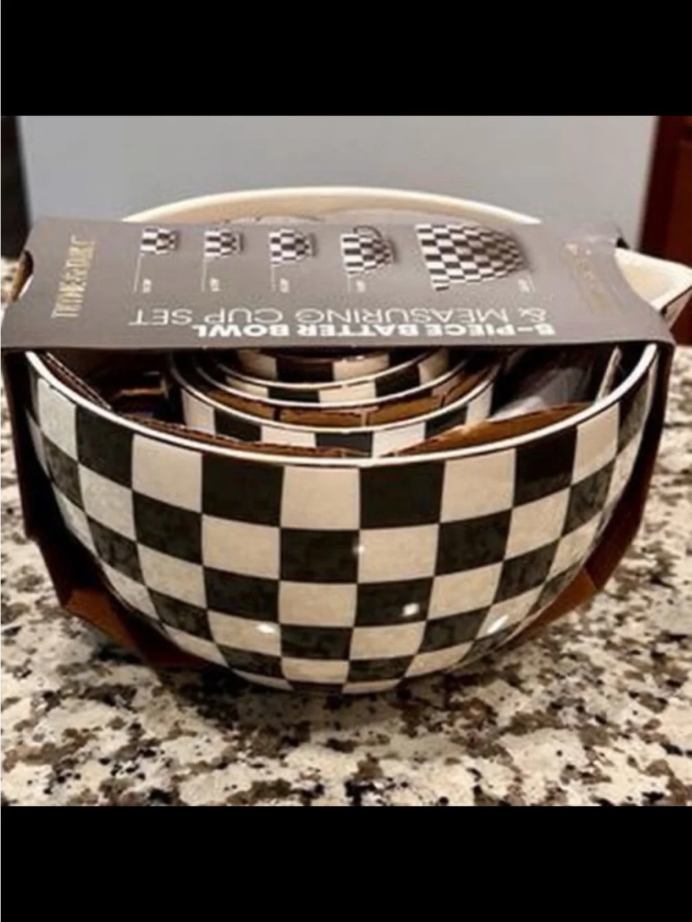 Thyme & Table Green Check 5-Piece Ceramic Mixing Bowl & Measuring Cup Set